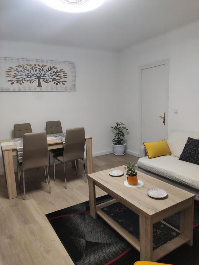 Apartamento Estel La Seu d'Urgell Exterior foto